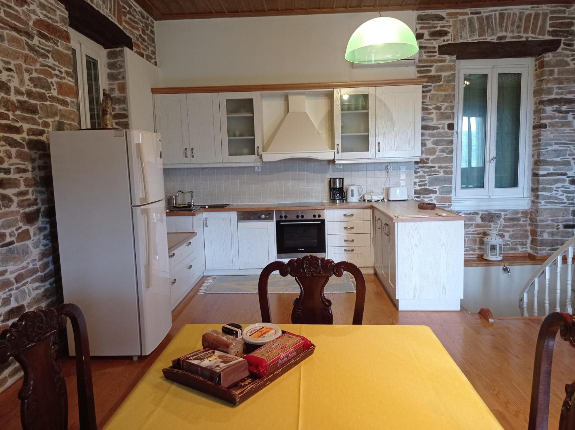 Marina Traditional Stonehouse Afetai Exterior photo